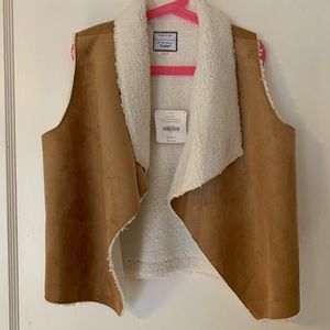 Gymboree faux sherpa lined vest